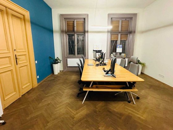 Оренда приміщення (Офіс, квартира). У Львові, по вулиці Героїв Майдану Львів