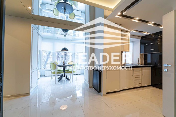 Сдам 2к.ЦЕНТР-VIP-уровня!Аналогов -нету!Паркинг авто!Свет не отключают - фото 1