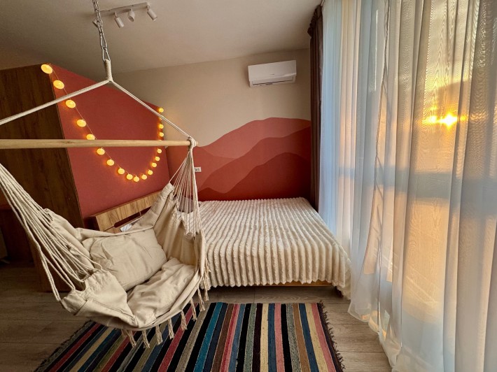 Квартира-студія, 2 поверх, ЖК Dibrova
Park, власник, світло є завжди! - фото 1