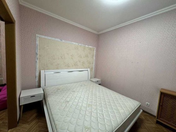 Оренда трикімнатної квартири , пр-т. Слобожанский, 2 Дніпро