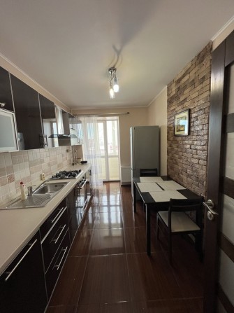 Оренда 2 х кімнатної квартири 2 ізольовані кімнати. Сихів центр. - фото 1