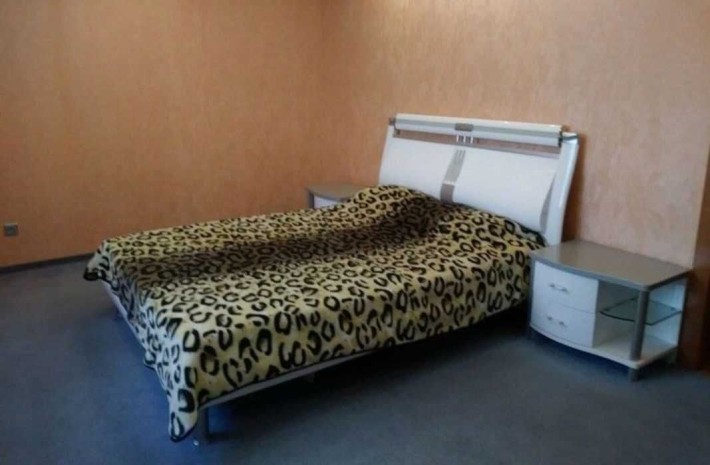 Оренда трикімнатної квартири , Висоцького, 2а - фото 1