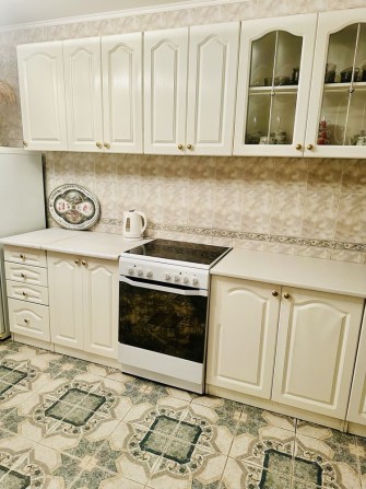 Оренда 3 х кімнатноі квартири, метро Харьківська - фото 1