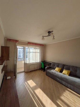 Затишна 2-кімнатна квартира на вулиці Коломийській - фото 1