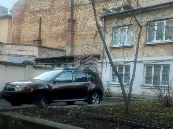 Оренда 1-кімнатної квартири з ПАРКОМІСЦЕМ по вул. Пекарська Львів