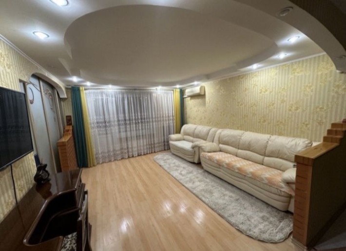 Сдам 3к квартиру Центр,пр.Центральный,Марк Плаза. Свое отопление. - фото 1