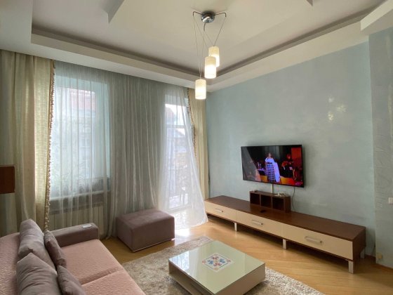 Без Комісії! 3-Кімнатна з Євроремонтом на Хрещатику Киев