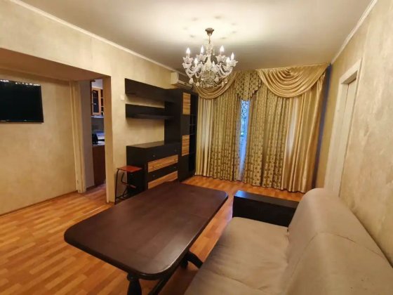 Оренда красивої 2 кімн кв на пр Б. Хмельницького (початок) / П.Орлика