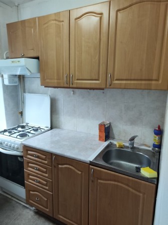 Сдаю 1к/кв пл.Победы 3/5,мебель, стиральная машина,6000 - фото 1