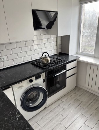 Сдаю 1 комнатную Новую квартиру в ЦЕНТРЕ‼️ - фото 1