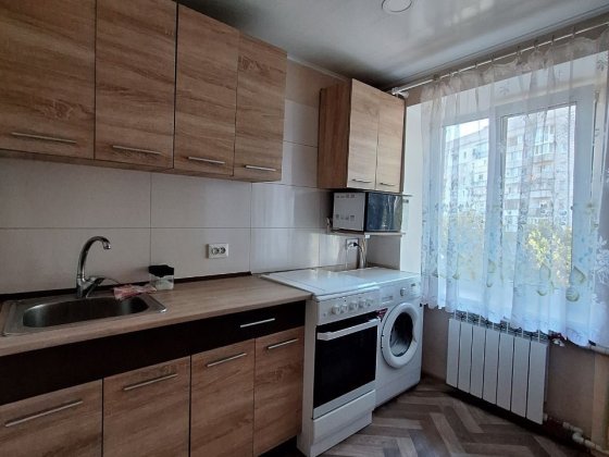 Сдам 2х комнатную на 12 квартале, р-н 126 школы, 12 квартал Дніпро