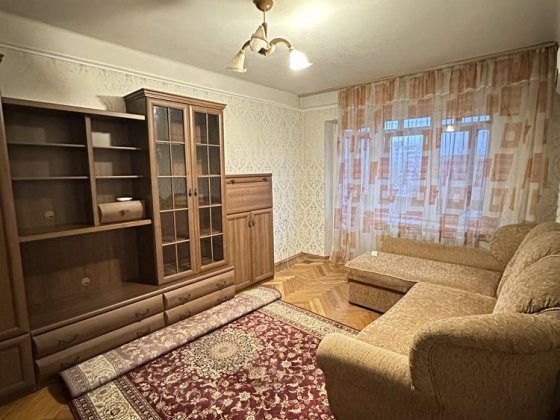 Здається квартира Каунаська 4/2 Киев