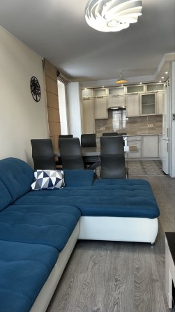 Оренда 4-кім. неподалік Форума - фото 1