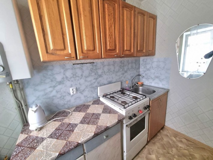 Бюджетна квартира. 12 квартал. Однушка. - фото 1