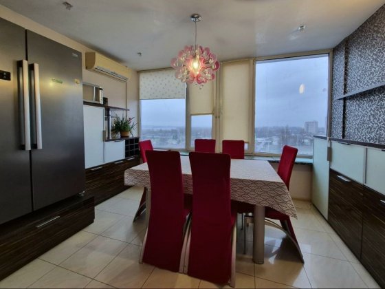 Сдам 3 комн квартиру с паркоместом ЖМ Солнечный Днепр