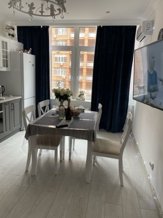 Сдаётся уютная, светлая двухкомнатная  квартира в ЖКЛюксимбург - фото 1