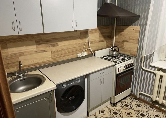 Сдаю 1к квартиру в Соляных, Центральный район - фото 1