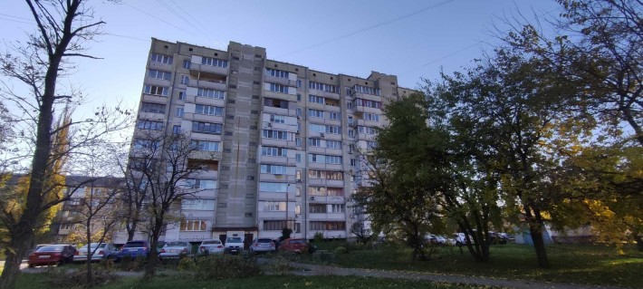 Дарницька площа, Соцмісто,Гашека 7 А, метро Дарниця - Чернігівська. - фото 1