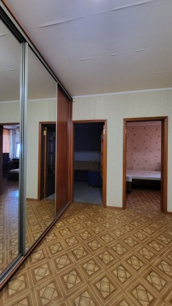 Сдам 2 комнатную квартиру м.Научная  8500+свет,вода и 50% отопление - фото 1