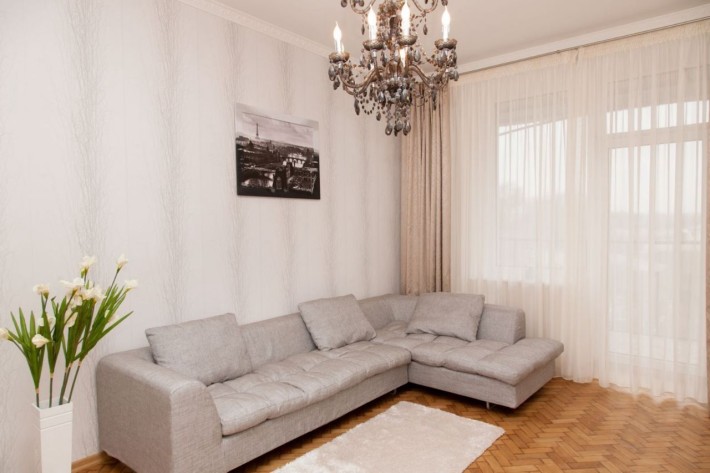 Здам 2к. Центр, Мост Сіті, Европейска площа - фото 1