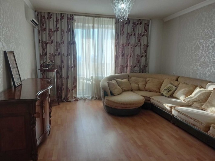 Сдам красивую 3к. квартиру метро Киевская - фото 1