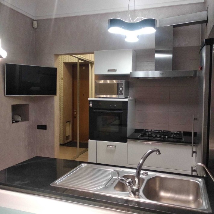 Сдается   4-ком.  в  центре/ ул. Бунина/ Пушкинская - фото 1