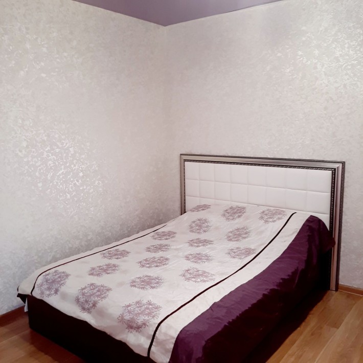 Сдам помесячно квартиру в новом доме.Газ.Свое отопление.Можно на 1мес. - фото 1