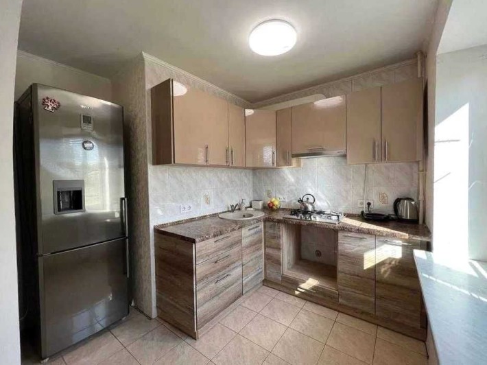 Орегдп трикімнатної квартири , Вул. Светлова 3 - фото 1