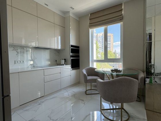 Оренда елітної квартири на Жилянській. Центр (38 Перлина) Киев