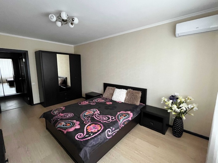 БЕЗ КОМІСІЇ.ГЕНЕРАТОР. Здам 1-кімн. кв., Русової 3А, поряд м.Осокорки - фото 1