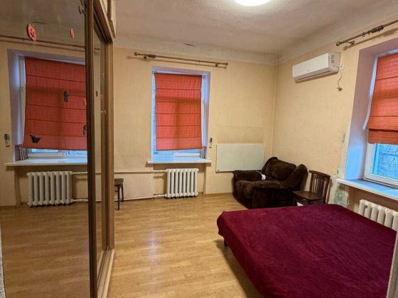 Здається 2-кімнатна квартира в цегляному будинку  біля ТЦ "Правда" Днепр