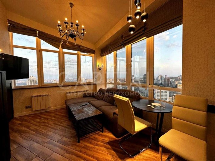 Оренда 2-кімнатної квартири на Печерську
Кловський узвіз, 5 - фото 1