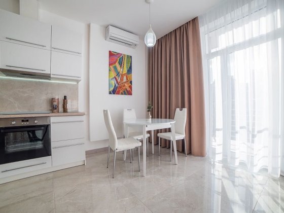 Французький Квартал, Саперне Поле 12 Київ