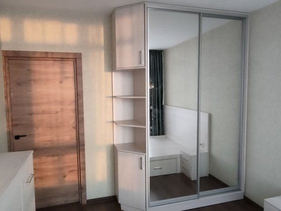 ЖК Святобор. Хозяин. Лифт, вода, отопление автономно Метро 10 мин. Київ