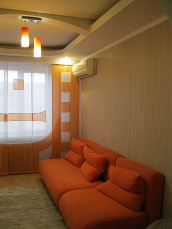 Сдается Хозяевами 2х комнат Победа ул Набережная Победы,газ на Долгo - фото 1