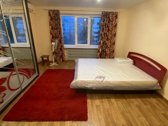 метро Салтовская, Ул. Старошишковская Харків