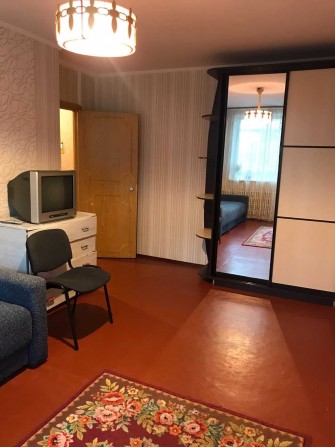 СДАМ 1 ком кв этаж третий у м Холод Гора. за СМ РОСТ. В кв ГАЗ. - фото 1