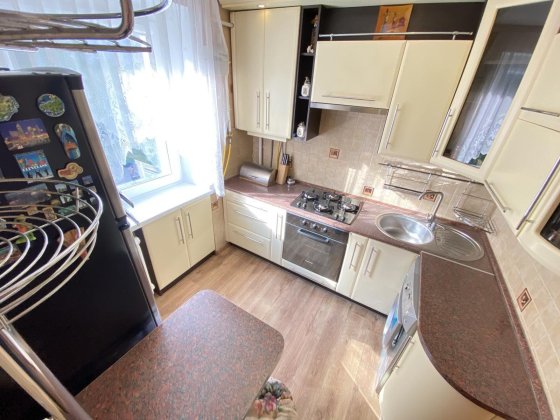 Вільна 2 кім квартира по вул Зелена покази по домовленості Львів