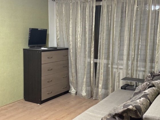 1 квартира проспект Александровский, м хтз Харків