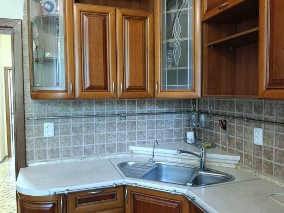 СДАМ  3-ком.  ул. Леонтовича/ М. Арнаутская  с газовым  котлом ! Одесса