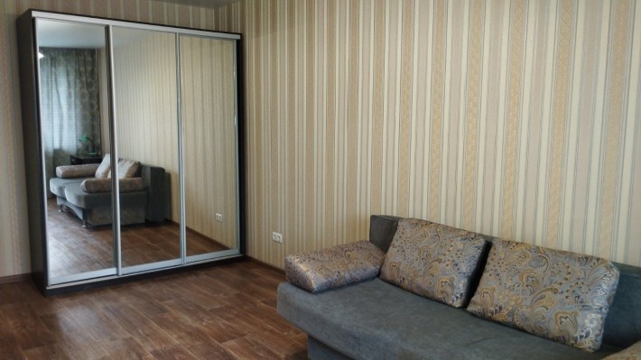 Сдам 1 кв метро Студенческая Валентин. 5000 гр. - фото 1