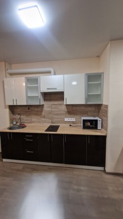 Сдам 1комн квартиру-студию на Ильфа и Петрова/Архитекторской. 2 этаж! - фото 1