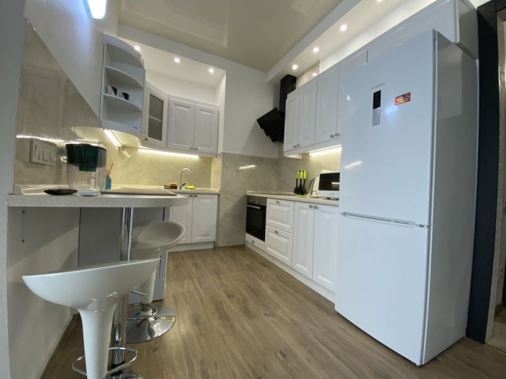 Сдам евродвушку в Аркадии на ул. Генуэзская / Южная Пальмира - фото 1