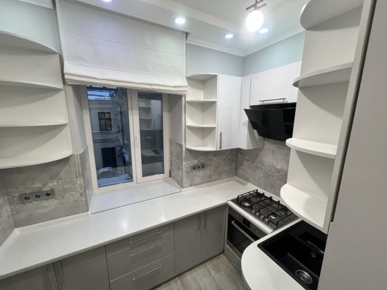 Сдам 2 х к кв центр свет не отключают вообще . Одесса