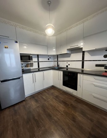 Срочно сдам квартиру в ЖК"Усадьба Разумовского",ул.Разумовская 10/12 - фото 1