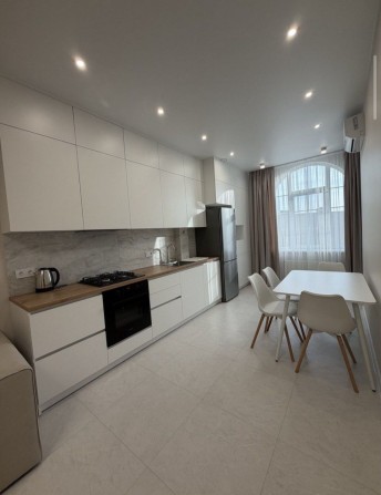 Сдам 1ую квартиру ЖК Авиньон, Дача Ковалевского.Паркинг.Газ - фото 1