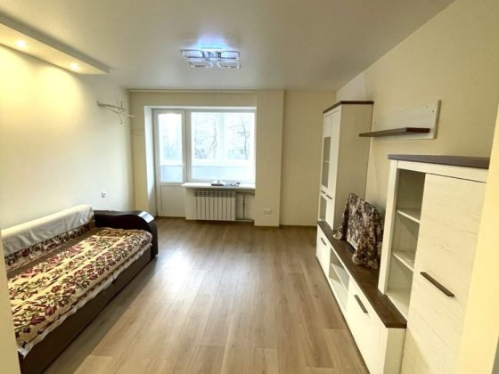 Оренда великогабаріної 3к/к.Вул. Космонавтів, р-н Баштанського ринку Миколаїв