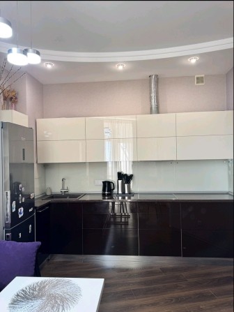 Сдам просторную квартиру на Таирово/новострой - фото 1