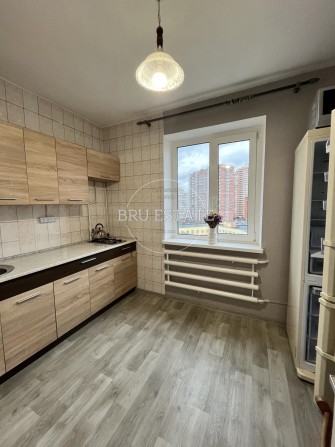 Без %% Продаж 1 к гарної квартири Осокорки 10 хв пішки - фото 1