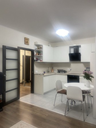 Продам гідну 2-х кімн.кв в новобудові ЖК  Міністерський,з ремонтом - фото 1